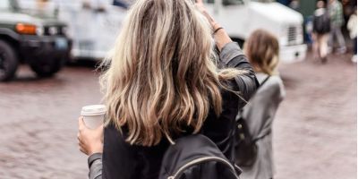 Блогер делет фото