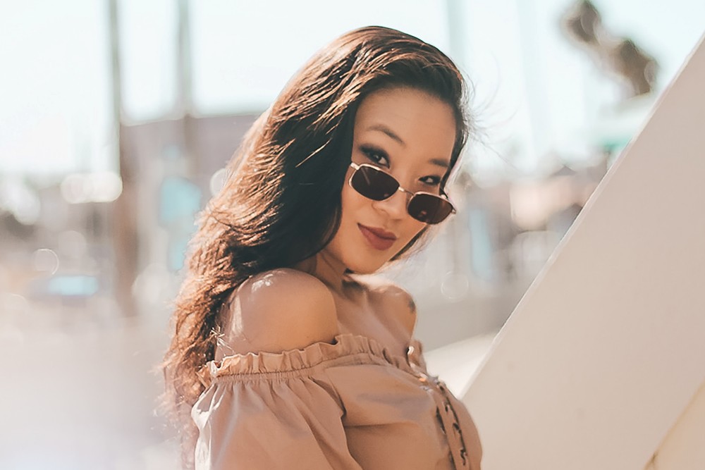Asian influencer with sunglasses